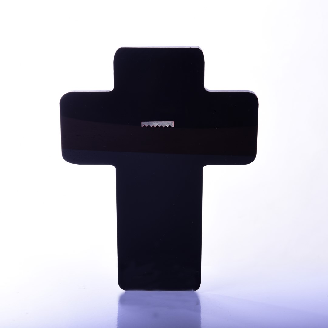 wcruz atras colgar-CUADRADO